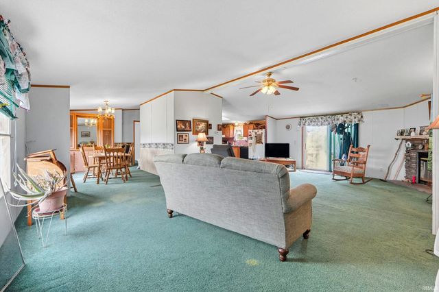 2890 S 400 E, Pierceton, IN 46562