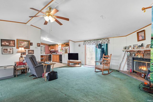 2890 S 400 E, Pierceton, IN 46562