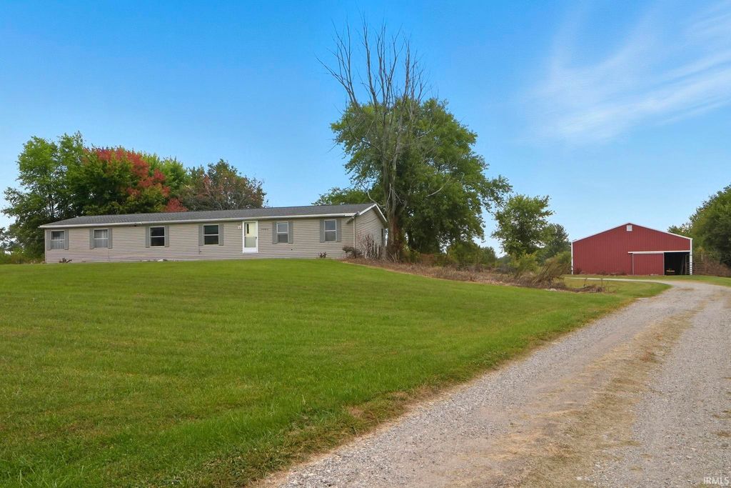 2890 S 400 E, Pierceton, IN 46562