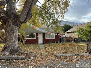 426 E Wapato Avenue, Chelan, WA 98816