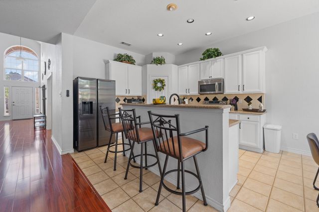 7722 Labrador Drive, Arlington, TX 76002