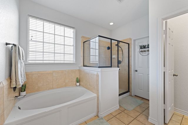 7722 Labrador Drive, Arlington, TX 76002