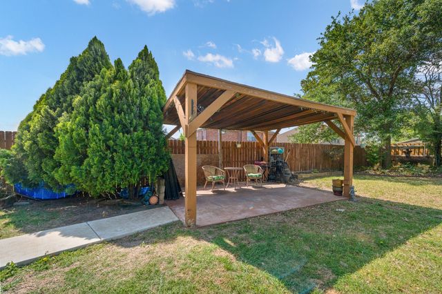 7722 Labrador Drive, Arlington, TX 76002