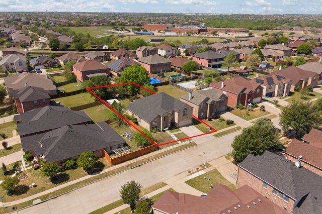 7722 Labrador Drive, Arlington, TX 76002