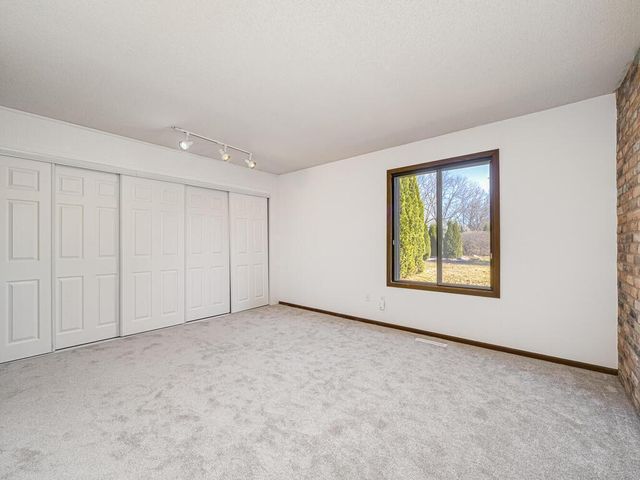 984 Yuma Lane N, Plymouth, MN 55447