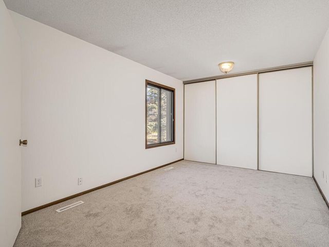 984 Yuma Lane N, Plymouth, MN 55447