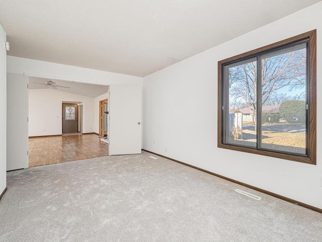 984 Yuma Lane N, Plymouth, MN 55447