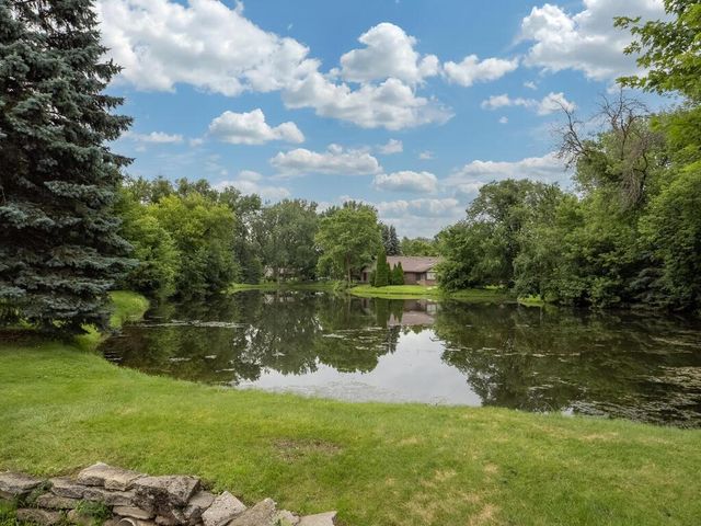 984 Yuma Lane N, Plymouth, MN 55447
