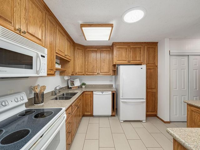 984 Yuma Lane N, Plymouth, MN 55447