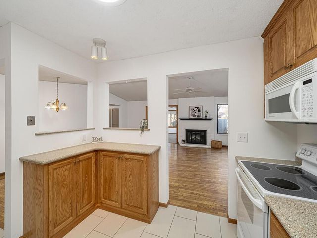 984 Yuma Lane N, Plymouth, MN 55447