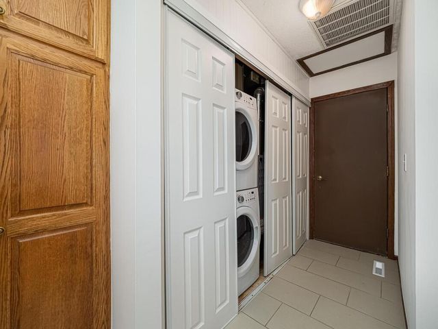 984 Yuma Lane N, Plymouth, MN 55447