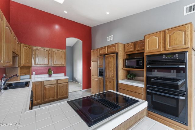 14234 S COUNTRY CLUB Way, Arizona City, AZ 85123