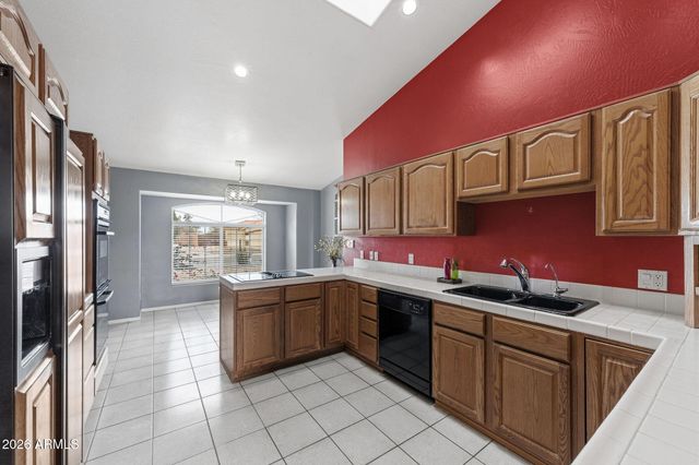 14234 S COUNTRY CLUB Way, Arizona City, AZ 85123