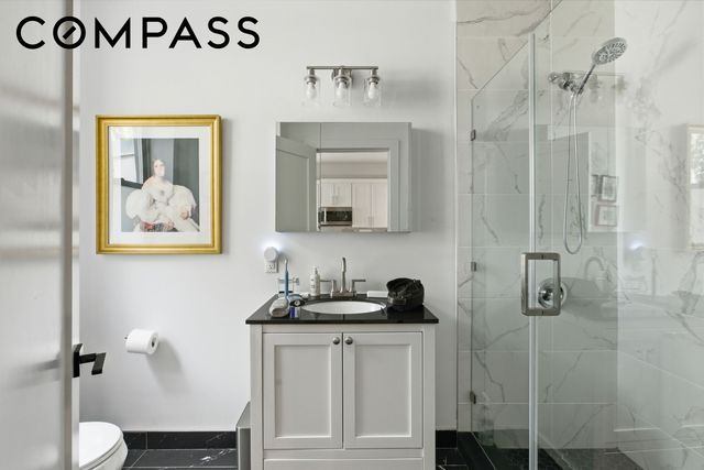29 Greenpoint Avenue, New York City, NY 11222