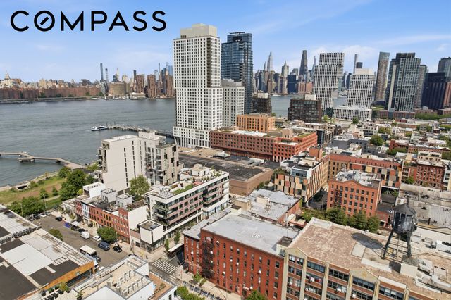29 Greenpoint Avenue, New York City, NY 11222