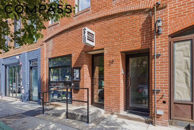 29 Greenpoint Avenue, New York City, NY 11222