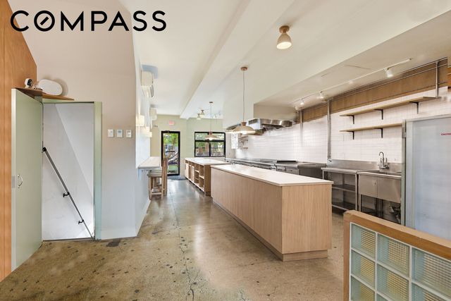 29 Greenpoint Avenue, New York City, NY 11222