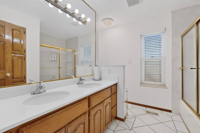 7129 Isleta Boulevard SW, Albuquerque, NM 87105