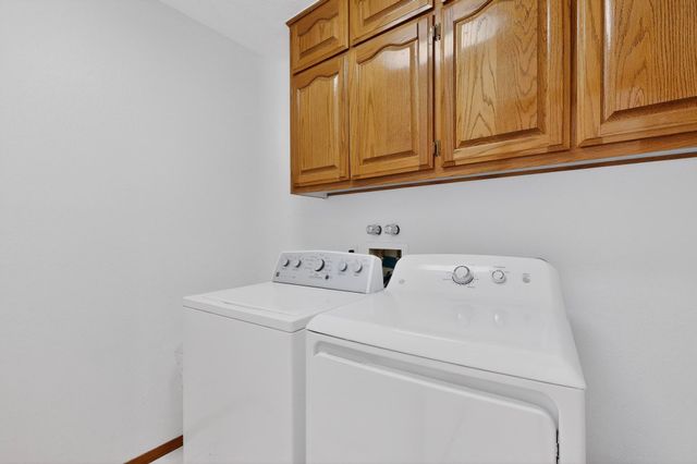 7129 Isleta Boulevard SW, Albuquerque, NM 87105