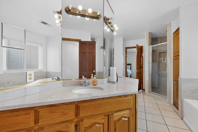 7129 Isleta Boulevard SW, Albuquerque, NM 87105