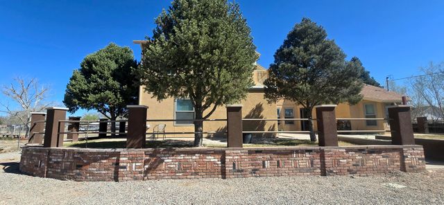 7129 Isleta Boulevard SW, Albuquerque, NM 87105