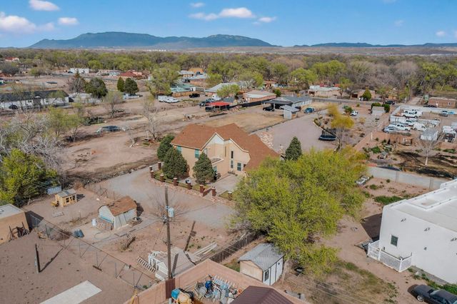 7129 Isleta Boulevard SW, Albuquerque, NM 87105