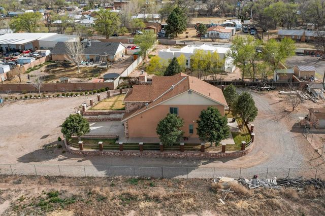 7129 Isleta Boulevard SW, Albuquerque, NM 87105