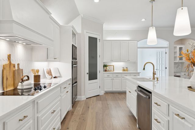 5829 Lakeside Drive, Fort Worth, TX 76179