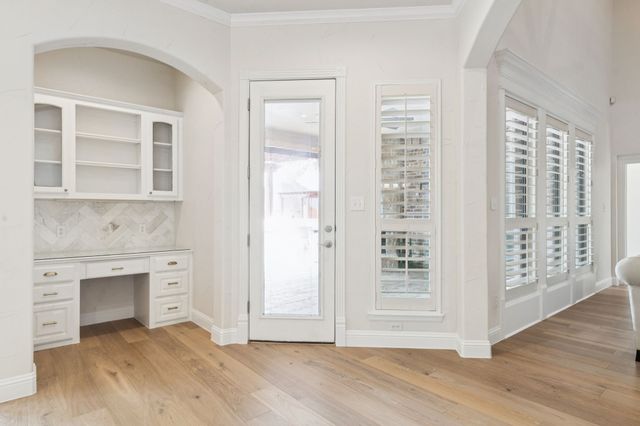 5829 Lakeside Drive, Fort Worth, TX 76179