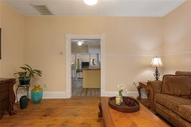 1300 SW Mitchell Street, Oak Grove, MO 64075