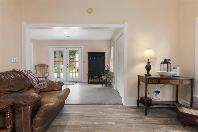 1300 SW Mitchell Street, Oak Grove, MO 64075