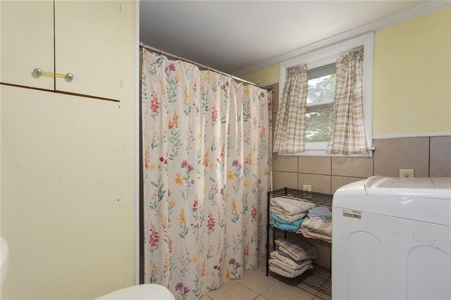 1300 SW Mitchell Street, Oak Grove, MO 64075