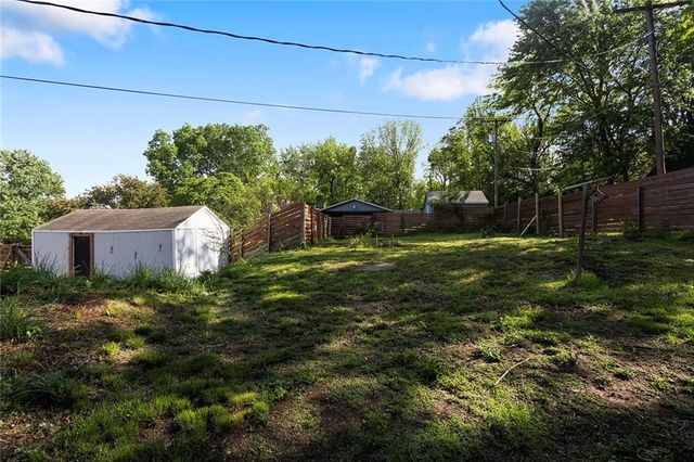 1300 SW Mitchell Street, Oak Grove, MO 64075