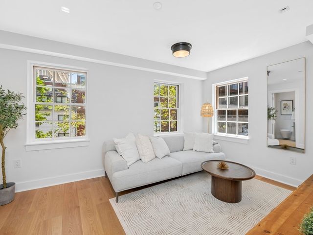 33-35 Bowdoin Street 3, Boston, MA 02114