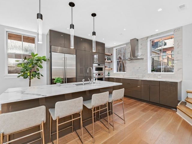 33-35 Bowdoin Street 3, Boston, MA 02114