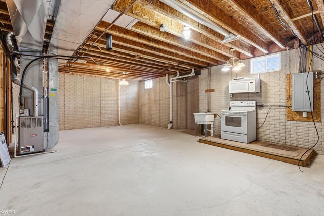 6251 Saint Charles Pass, Swartz Creek, MI 48473