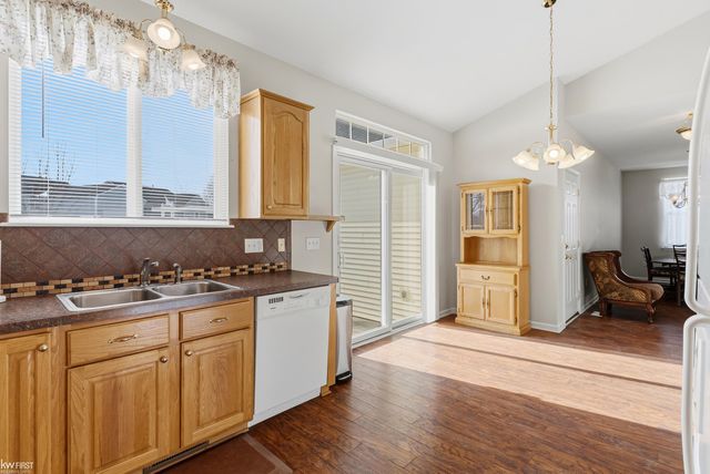 6251 Saint Charles Pass, Swartz Creek, MI 48473