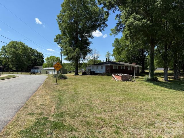 4221 Davidson Highway, Concord, NC 28027