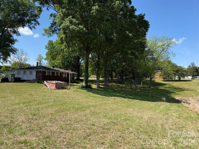 4221 Davidson Highway, Concord, NC 28027
