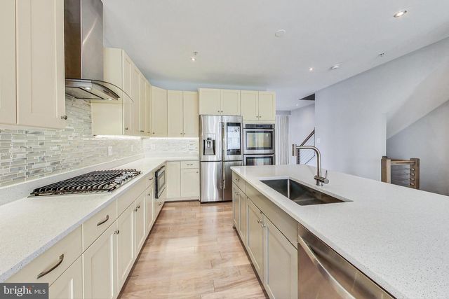 1458 PICCARD DR, Rockville, MD 20850