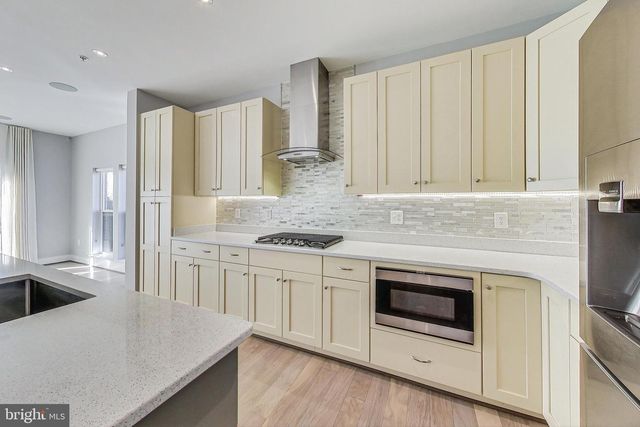 1458 PICCARD DR, Rockville, MD 20850