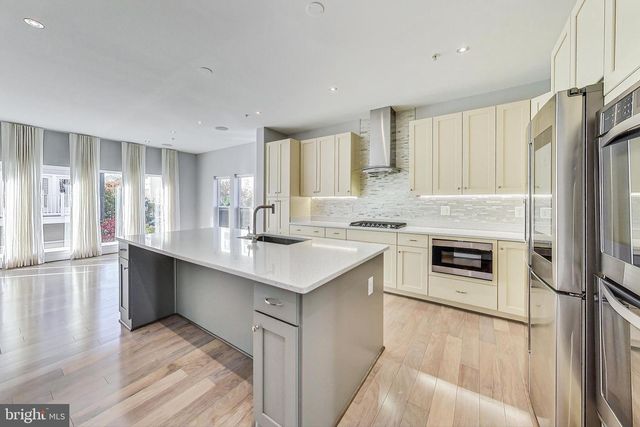 1458 PICCARD DR, Rockville, MD 20850