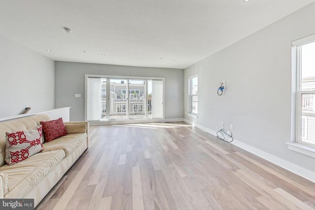 1458 PICCARD DR, Rockville, MD 20850