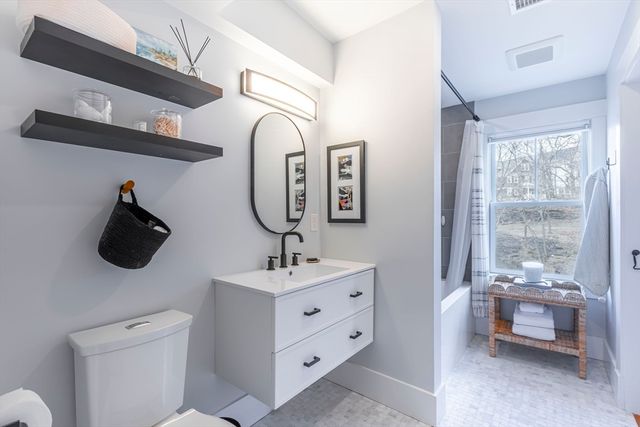 55 Alpine Way 2, Boston, MA 02125