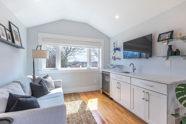 55 Alpine Way 2, Boston, MA 02125