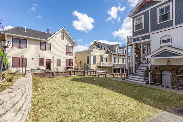 55 Alpine Way 2, Boston, MA 02125