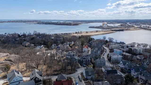 55 Alpine Way 2, Boston, MA 02125