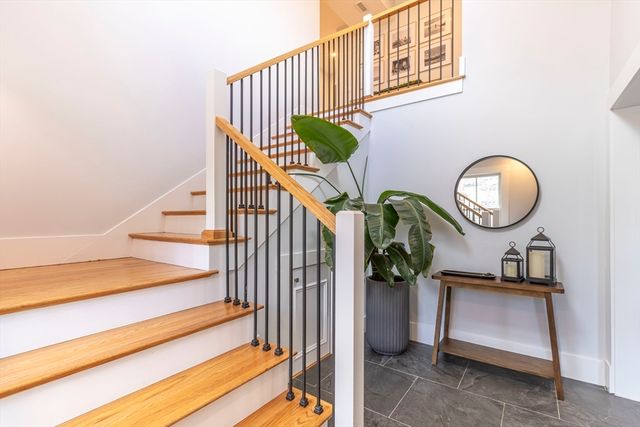 55 Alpine Way 2, Boston, MA 02125