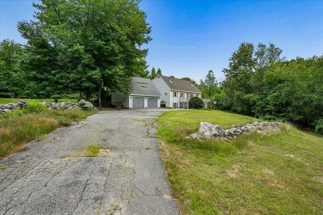 10 Armands Way, Dunbarton, NH 03046