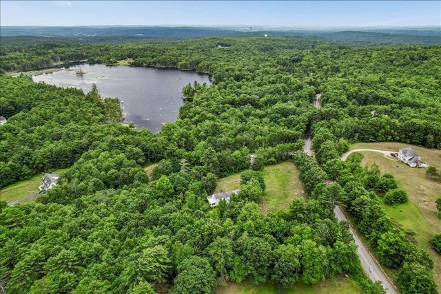 10 Armands Way, Dunbarton, NH 03046